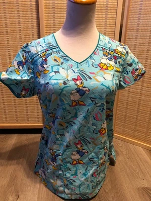Scrubs Scrub Top Cartoon Disney Donald and Daisy Duck Blue  Small S (H68) - Image 1 of 4
