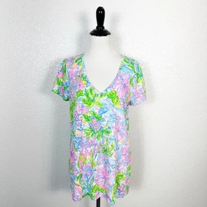 Lilly Pulitzer Womens Etta V Neck Short Sleeve Tee Shirt in Aloha Print Medium - Picture 1 of 13