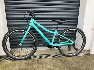 Pinnacle Aspen Mädchen Hybrid Fahrrad 24 Zoll Laufrad. - Bild 1 von 4