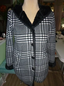 WOMANS SIZE SMALL"IKE BEHAR"BLACK/WHITE HOODED FAUX FUR LINING VERY WARM JACKET - Picture 1 of 5