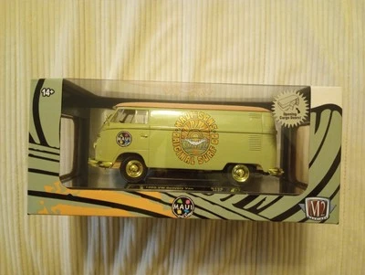 1960 VOLKSWAGEN DELIVERY VAN "MAUI & SONS" 1/24 M2 40300-128 B Chase Gold VW - Image 1 of 4