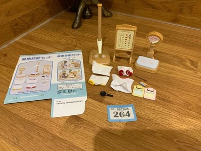 Sylvanian families calico  japan medical examination set h-06 immaculate cond ❤️ - Image 1 of 4
