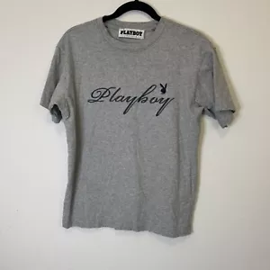 Camiseta Pacsun Vintage Playboy Hombre Gris Bordada Talla Pequeña - Imagen 1 de 7