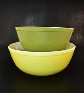 VINTAGE PRIMARY COLORS MIXING BOWLS , 403, 404 THE BOWLS ARE IN GOOD CONDITION - Picture 1 of 14