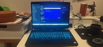 Dell Alienware M15 15.6'' (Intel Core i7 8th Gen., 4.1 GHz, 16 GB) Laptop - Image 1 of 3