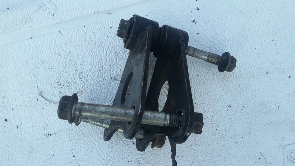 HONDA CB 360 CB 360T CL 360 ENGINE MOTOR MOUNTS BRACKETS 1973 - Image 1 of 1