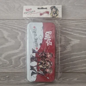 Bratz Rock Angelz astuccio di latta matite MGA Bratzpack vintage latta bambini cancelleria nuovo - Foto 1 di 6