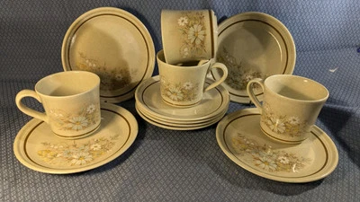 12 piezas - Vintage Royal Doulton Lambethware "Florinda" 4x Tríos - En muy buena condición Foto 1 de 4