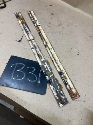 Ford Bronco 1978 1979 puerta trasera moldura montaje tiras clips canales alfombra Foto 1 de 4