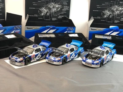 3 Team Caliber 1:24 Diecast MARK MARTIN 2001 PFIZER VIAGRA FORD TAURUS #6 Roush - Image 1 of 4