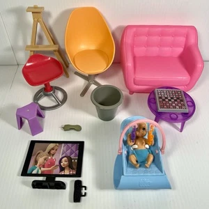 Lote de muebles para muñeca Barbie varios 13 piezas mixtos - Imagen 1 de 13
