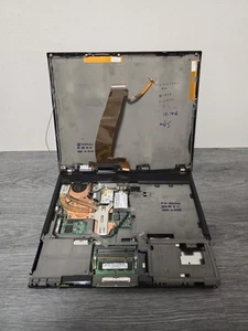 IBM ThinkPad T60 14.1" Laptop - Spares, Faulty Motherboard, No Screen - Afbeelding 1 van 3