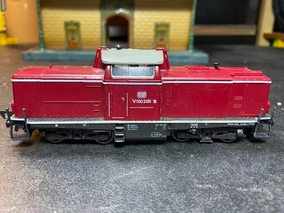 1965-1970 VINTAGE FLEISCHMANN HO V100-2181 MODEL NO. 1382 LOCOMOTIVE - Image 1 of 4