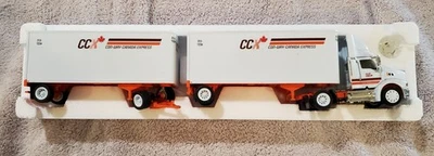 CCX Conway Canada Express 28’ Maple Leaf Version Doubles 1/53 Scale by Tonkin - Image 1 of 3