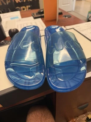 Sandalias deslizantes GUCCI 450$ para hombre - Logo Gucci, goma azul transparente talla 10G Foto 1 de 4