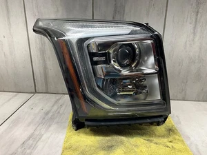 GENUINE OEM 2016 - 2020 GMC YUKON FRONT RIGHT SIDE HALOGEN HEADLIGHT #84564094 - Bild 1 von 22