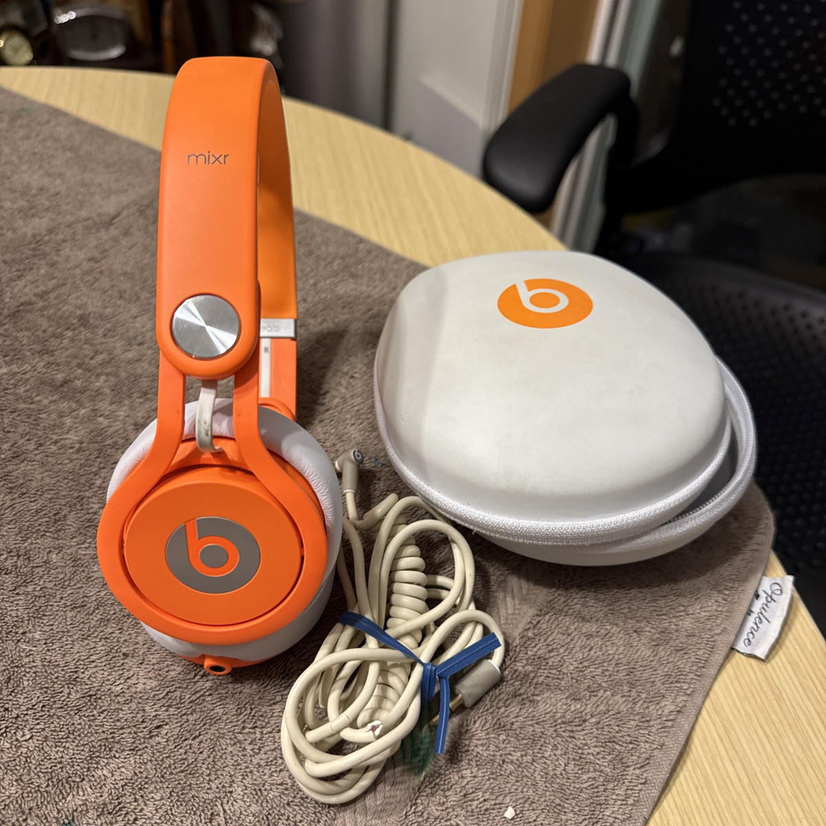 Beats by Dr. Dre Orange Headphones for Sale - Shop New Beats by Dr. Dre Orange Headphones for Sale - Shop New