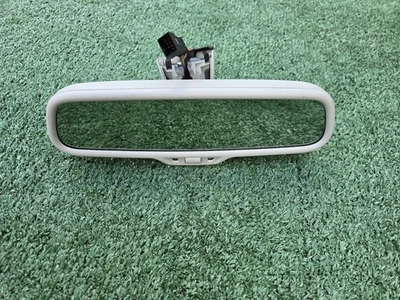 2009-2012 Audi A4 - Rear View Mirror Auto Dim/ Compass OEM Rearview 8R0857511C - Image 1 of 4