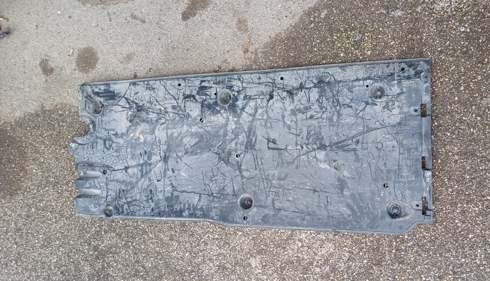 PROTEZIONE SOTTOSCOCCA SX VW POLO 6 COD 2Q0825201B Foto 1 de 3