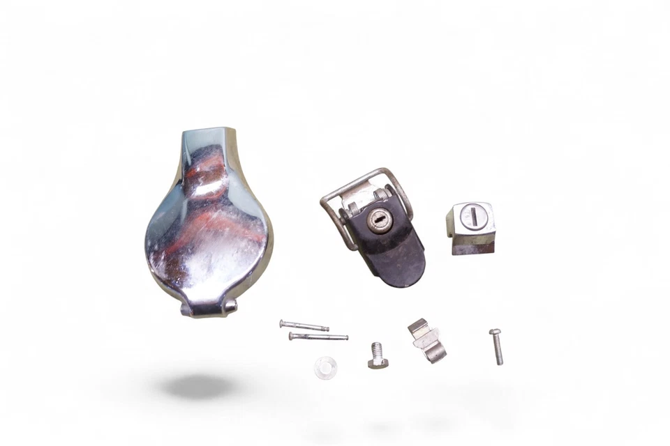 Yamaha RD350 1973 RD 350 563 millas *2675A juego de bloqueo tapa de gasolina Foto 1 de 4