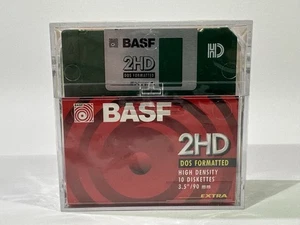 10x BASF 3,5/90mm FLOPPY 2HD DOS FORMATÉ DIFFÉRENTES COULEURS BOÎTE EN PLASTIQUE - Photo 1/4