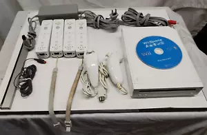 Vintage -Nintendo Wii, RVL-001 (USA), Console, 4 Controllers, 2 Nunchucks, Cords - Picture 1 of 17