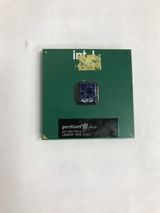 Intel Pentium III SL4CJ 667MHz/256KB/133MHz FSB Socket 370 CPU - Bild 1 von 1