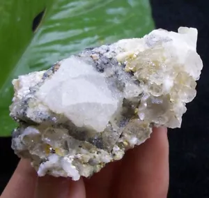 80 g Perfect Scheelite y fluorita transparente sobre matriz Mongolia Interior China 3116 - Imagen 1 de 5