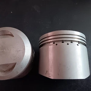 Piston Pair British 80.4mm Bore, 22mm Pins Incl UKN Brand Forged NEW NOS(XS 650? - Picture 1 of 5