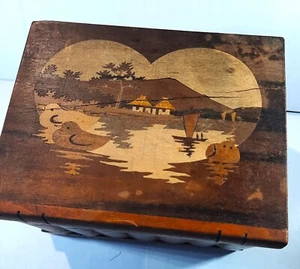 Japanese Library Box with MARQUETRY work On the TOP MT FUGI HEART Primary Image - Picture 1 of 9