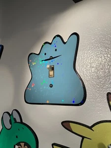 Decoración de placa de pared Ditto | Versión holográfica brillante - Imagen 1 de 11