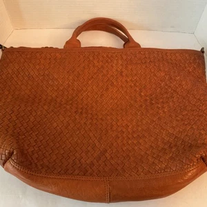 GENUINE LEATHER BAG, HandCrafted In INDIA Gorgeous bag - Picture 1 of 5