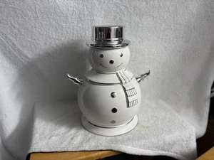 SLATKIN & CO. WEISSER SCHNEEMANN MIT SILBERHUT UND BORTE 12,5" GROSS PORZELLAN - Bild 1 von 9