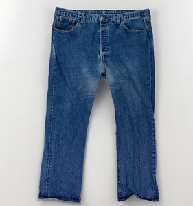 Pantalones de mezclilla Levi's 501 para hombre 44x34 azul lavado medio pierna recta grandes y altos - Imagen 1 de 7