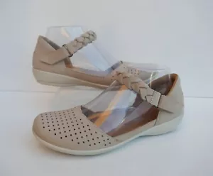HOTTER BLAKE BEIGE NUBUCK LEATHER PUNCH DETAIL MARY JANE COMFORT SHOES UK4.5 STD - Picture 1 of 14