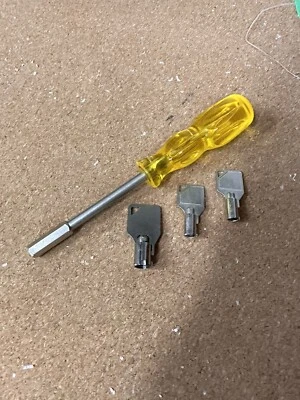 Famicombox Keys And Screwdriver Set - Image 1 of 4