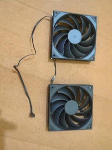 Lian Li 2 X 120mm 500-1950 RPM PC FANS Daisy Chained New From Factory No Package - Photo 1/2