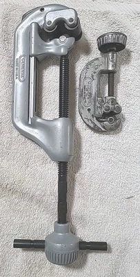 General Pipe Cutters #120 1/8-11/8” & #127, 2 5/8" Set Of 2 USA MADE TOOLS  - Image 1 of 4