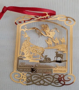 Feliz Navidad Jesús 2000 Cumpleaños Ornamento Naciones Tesoros Caja Acabado Dorado - Imagen 1 de 14
