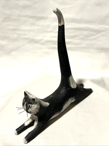 Cat Black White Stretching Carved Wood Long Tail Ring Holder Whiskers - Picture 1 of 9