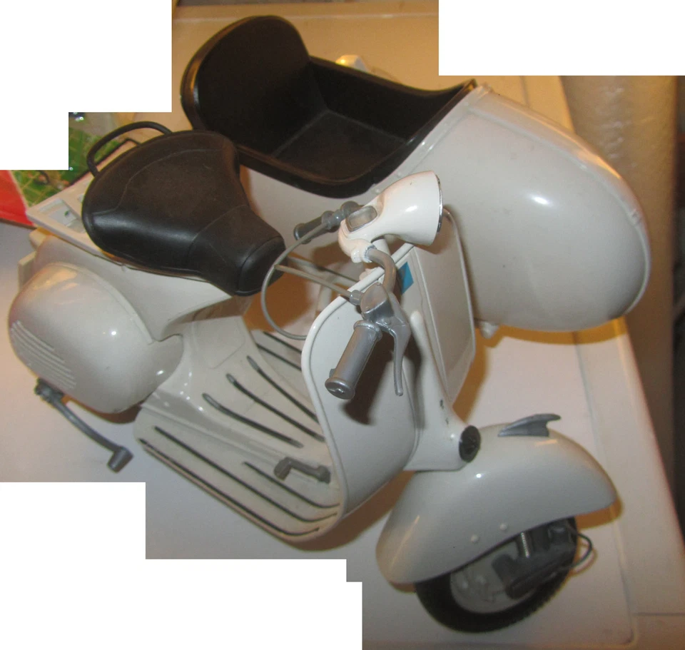 Vespa 150 con sidecar 1:6 SPESE GRATIS - Immagine 1 di 4