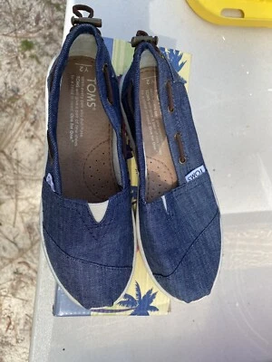 TOMS Denim Shoes Size 2 Youth Chambray Slip On Leather Toggle - Image 1 of 4