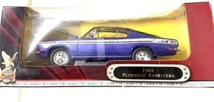 1969 Plymouth Barracuda, Purple Color, 1/18 Scale by Yat Ming Road Sign Series - Foto 1 di 4