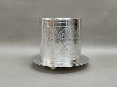 Посеребренная антикварная викторианская коробка для печенья от James Dixon And Sons из Шеффилда. - Изображение 1 из 4