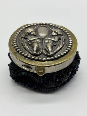 Antique Victorian Coin Purse Cherubs Silver Plated Flip Top Beaded Bottom - Image 1 of 4
