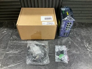 Extreme Networks ISW 8 port 10 100 1000 PoE+ + 4 port Gigabit SFP+ Switch DC - Picture 1 of 6