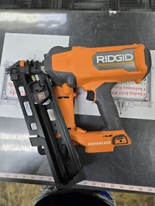 Herramienta clavadora de marcos RIDGID R09894B 18V solamente - Imagen 1 de 8