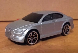 Motor Max 6143-6 Dodge Silver Sedan Argento Metallizzato Scala 1:64 DA VETRINA - Foto 1 di 8
