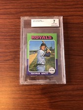 1975 Topps Mini George Brett Rookie Card #228 BVG 7