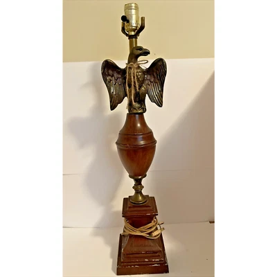 Lâmpada grande vintage americana federal águia careca figura estátua bronze envelhecido - Imagem 1 de 4